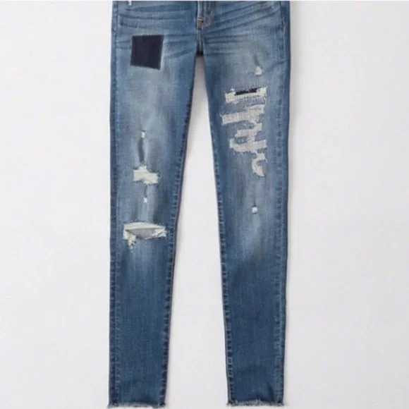 Abercrombie & Fitch Low Rise Super Skinny Jeans!! - Picture 2 of 8